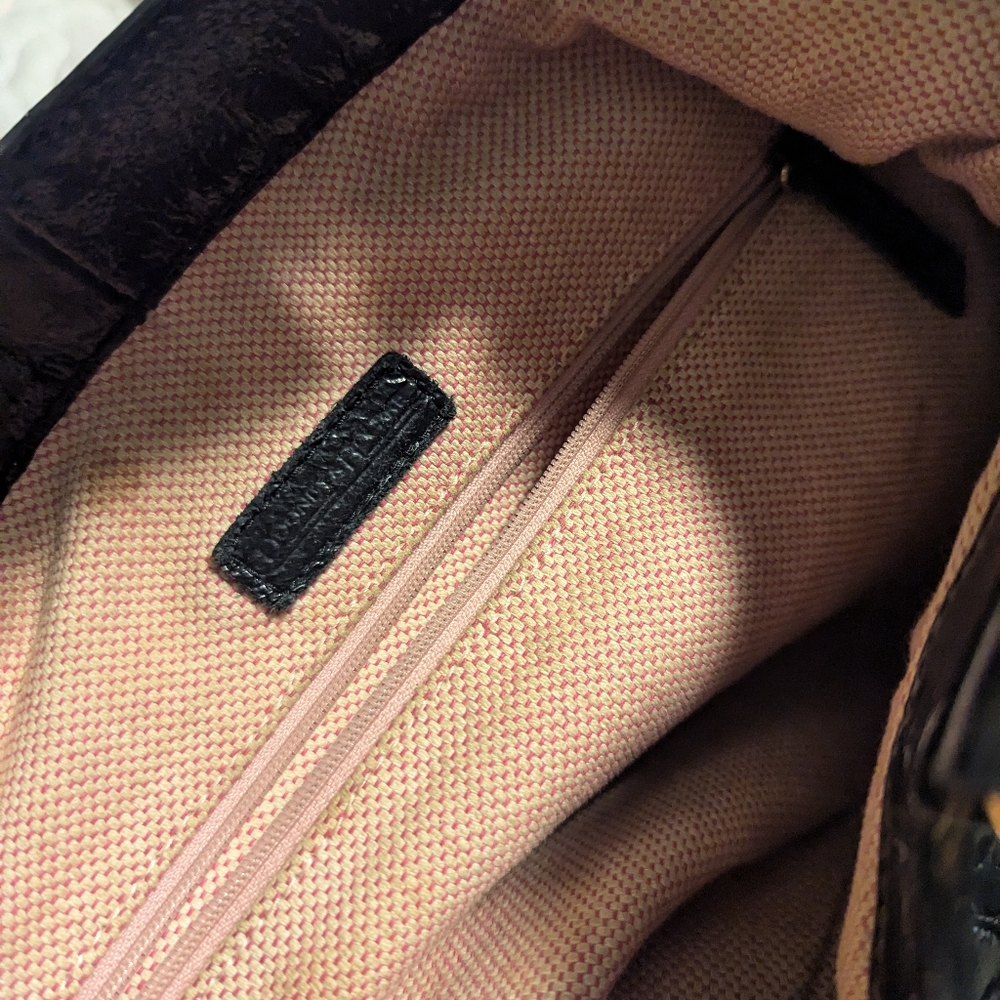 Dooney and Bourke - Picture 6 of 9